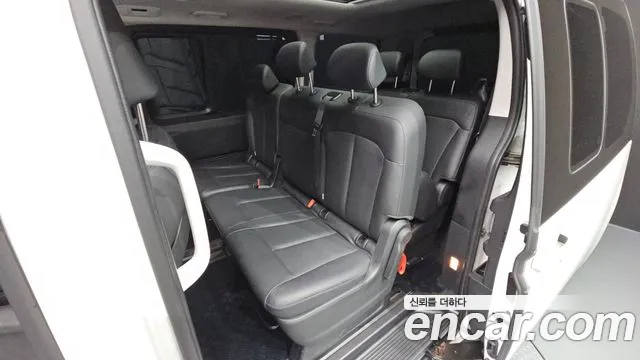 Hyundai Staria — Фото автомобиля 12