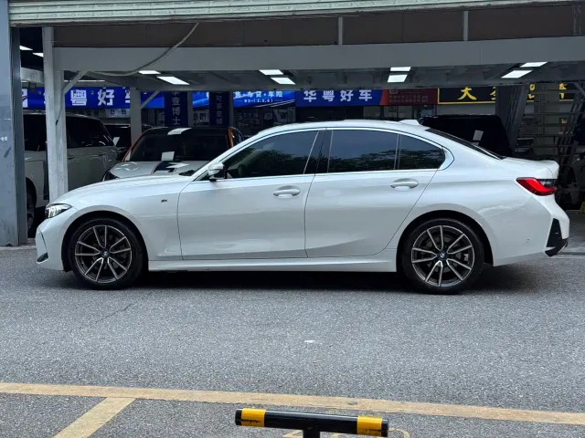 BMW 3 Series — Фото автомобиля 5