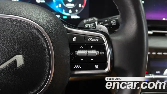 Kia Carnival Generation 4 — Фото автомобиля 14