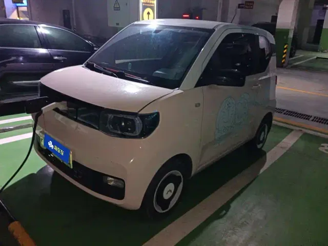 Фотография автомобиля — Wuling Hongguang Mini EV