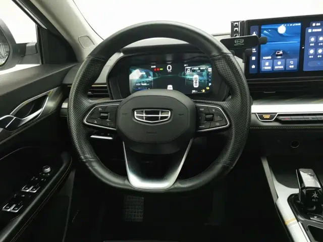 Geely Emgrand L — Фото автомобиля 11