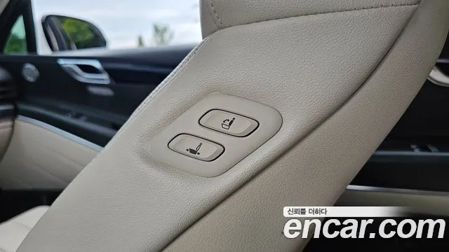 Genesis GV80 — Фото автомобиля 16