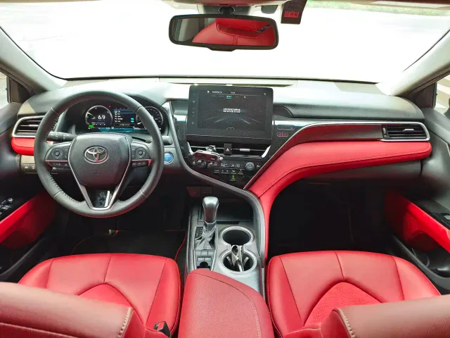 Toyota Camry — Фото автомобиля 9