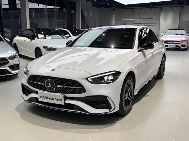 Фотография автомобиля — Mercedes-Benz C-Class