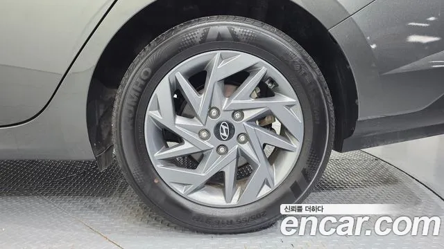 Hyundai Avante — Фото автомобиля 6