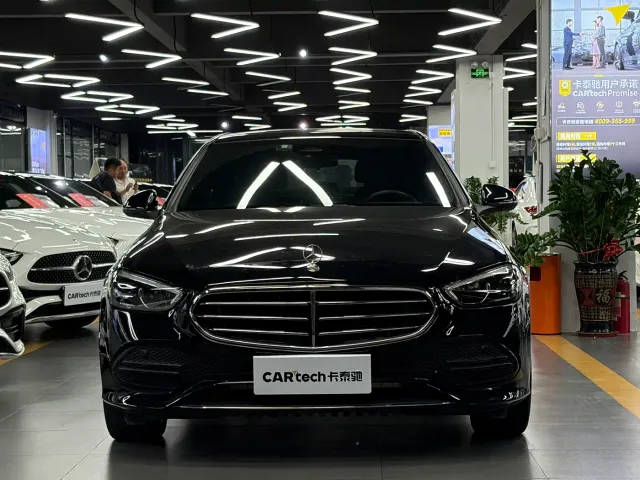 Mercedes-Benz C-Class — Фото автомобиля 4