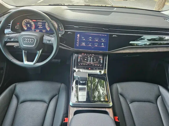Audi Q7 — Фото автомобиля 7