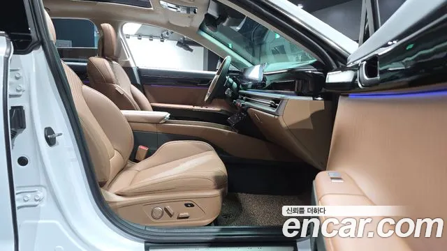 Hyundai Grandeur Grandeur (GN7) 2.5 Бензин 2WD — Фото автомобиля 20