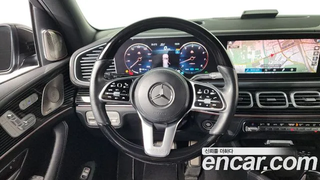 Mercedes-Benz GLS-Class — Фото автомобиля 11