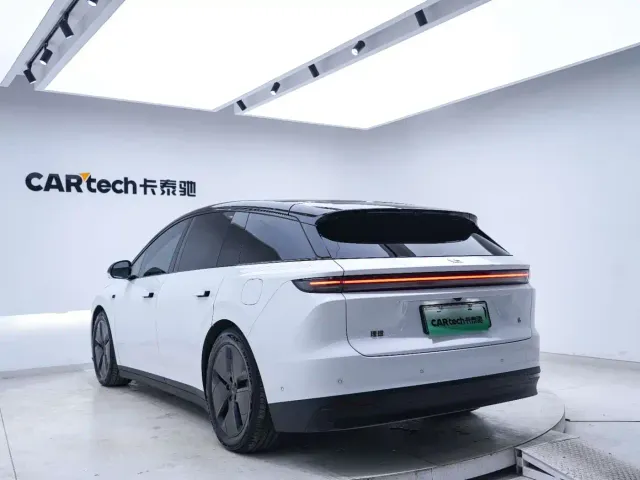 Li Auto i6 — Фото автомобиля 11