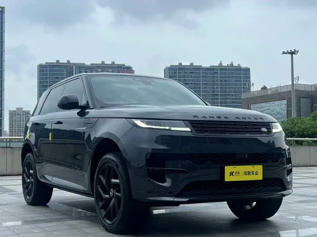 Land Rover Range Rover Sport — Фото автомобиля 3