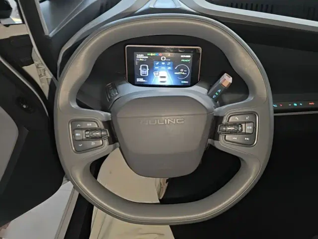 Wuling NanoEV — Фото автомобиля 10