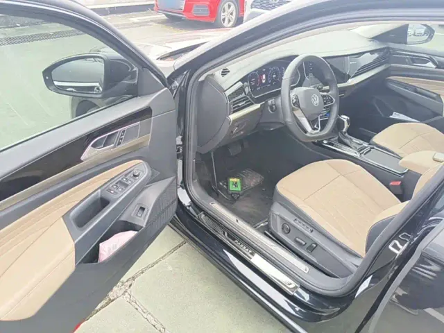 Volkswagen Passat 2023 330TSI Starlight Premium Edition — Фото автомобиля 15
