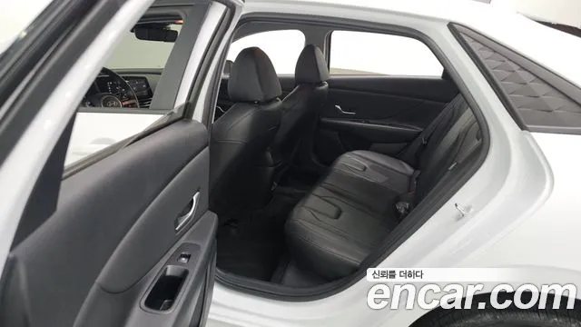 Hyundai AVANTE Новый Avante (CN7) — Фото автомобиля 19