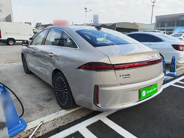 Roewe M7 DMH — Фото автомобиля 4