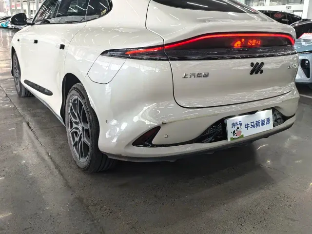 IM Motors LS6 — Фото автомобиля 4