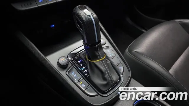 Hyundai Kona Новый Kona Бензин 2.0 2WD — Фото автомобиля 9