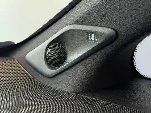 Toyota Alphard — Фото автомобиля 16