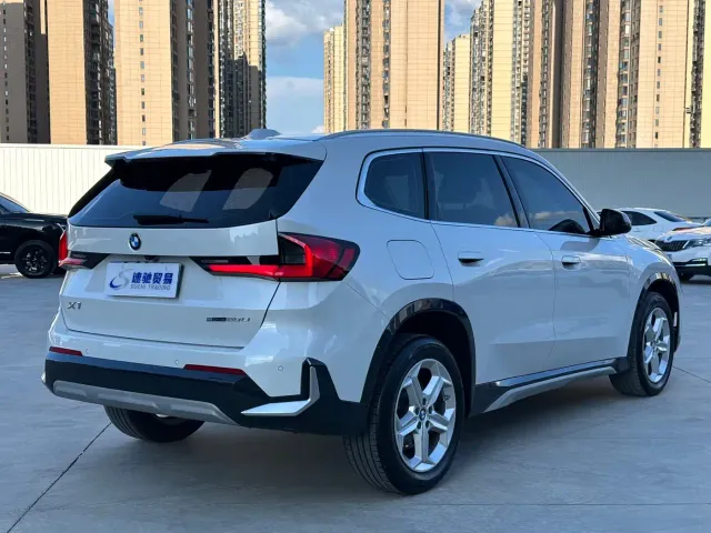 BMW X1 — Фото автомобиля 6
