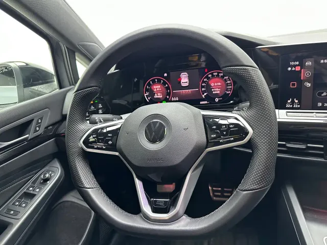 Volkswagen Golf — Фото автомобиля 10