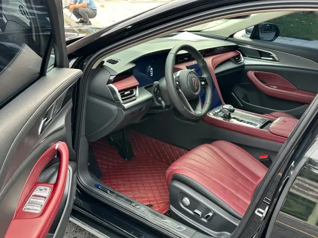 Hongqi H5 — Фото автомобиля 8