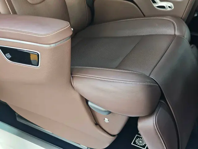 Mercedes-Benz V-Class — Фото автомобиля 26
