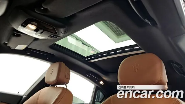 Maserati Levante — Фото автомобиля 18