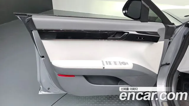 Hyundai Grandeur GN7 — Фото автомобиля 13