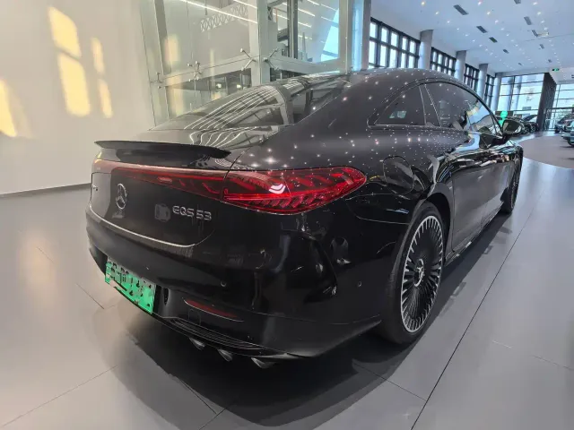 Mercedes-Benz EQS AMG — Фото автомобиля 7