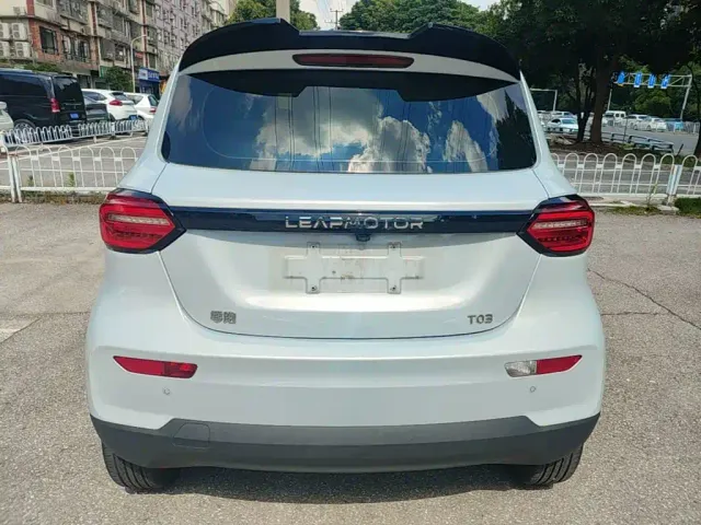 Leapmotor T03 — Фото автомобиля 3