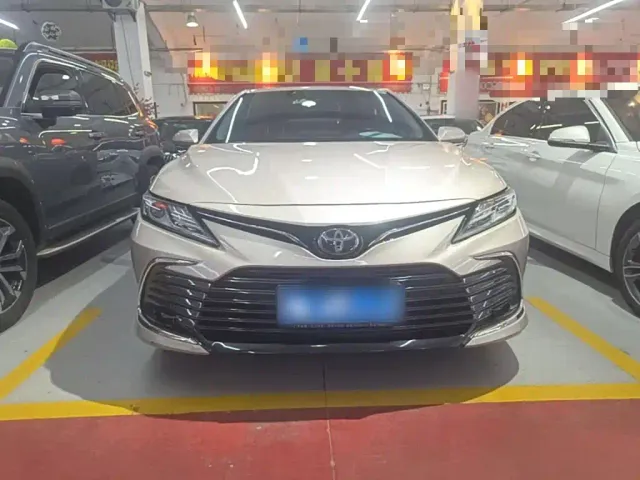 Toyota Camry — Фото автомобиля 2