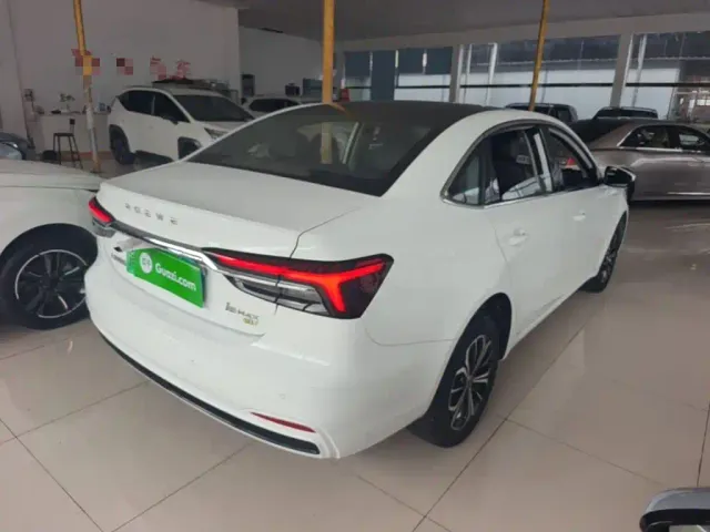 Roewe i6 MAX EV — Фото автомобиля 6