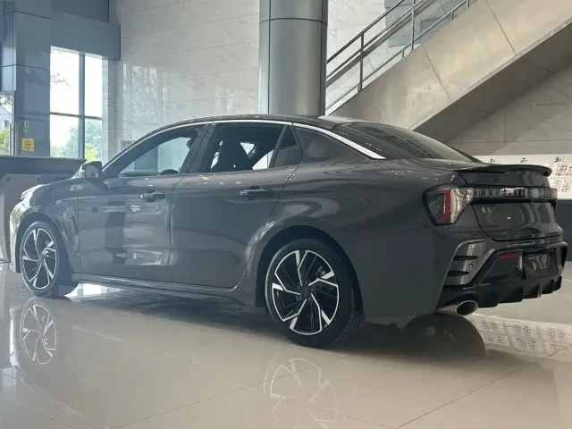 Lynk & Co 03 — Фото автомобиля 15