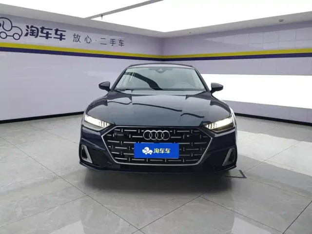 Audi A7L — Фото автомобиля 2