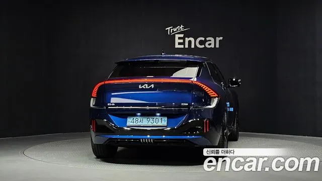 Kia EV6 — Фото автомобиля 2