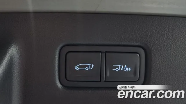 Hyundai Staria Staria 4WD Lounge 9 мест — Фото автомобиля 16