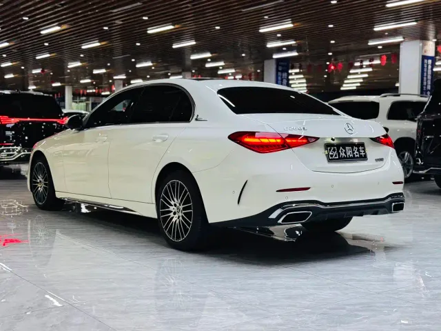 Mercedes-Benz C-Class — Фото автомобиля 20