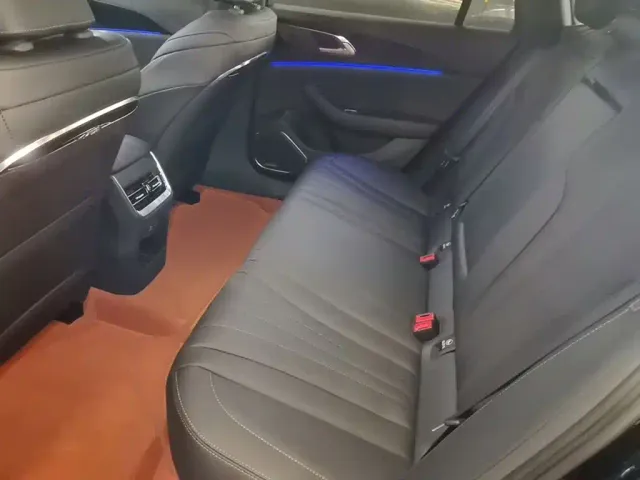 Hongqi H5 — Фото автомобиля 16