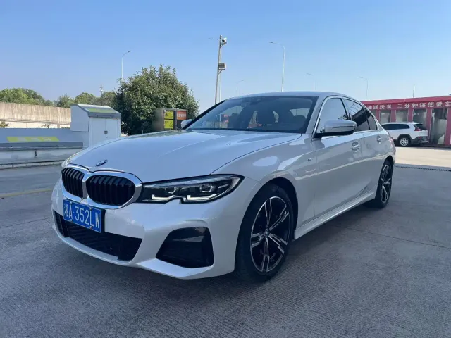 BMW 3 Series — Фото автомобиля 2