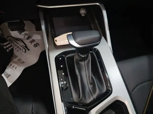 Geely Emgrand — Фото автомобиля 13