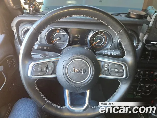 Jeep Wrangler JL — Фото автомобиля 14