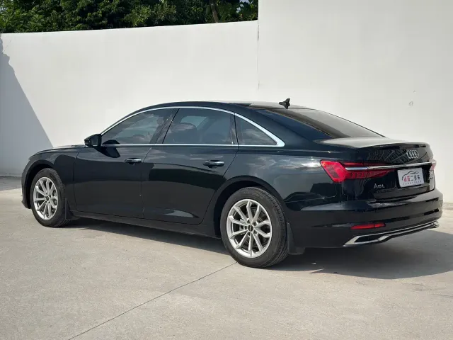 Audi A6L — Фото автомобиля 18