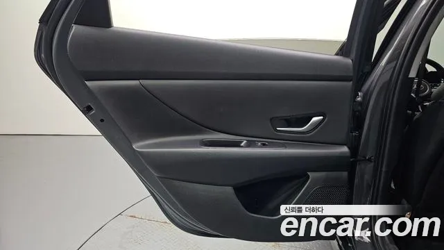 Hyundai AVANTE Новый Avante (CN7) — Фото автомобиля 25