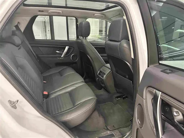 Land Rover Discovery Sport — Фото автомобиля 15