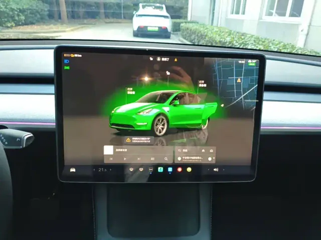 Tesla Model Y — Фото автомобиля 12