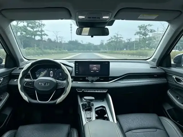 Geely Xingrui — Фото автомобиля 4