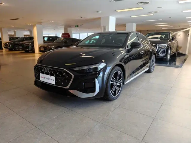 Фотография автомобиля — Audi A5L