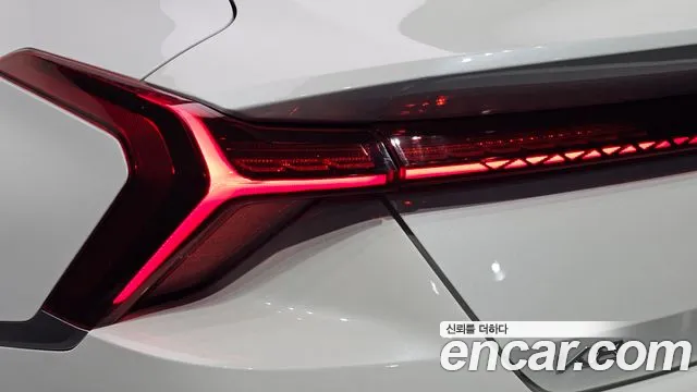 Kia K8 Hybrid — Фото автомобиля 8