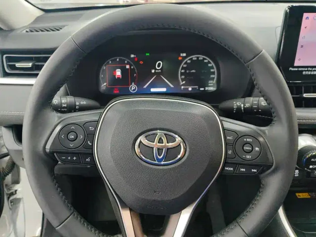 Toyota RAV4 — Фото автомобиля 14
