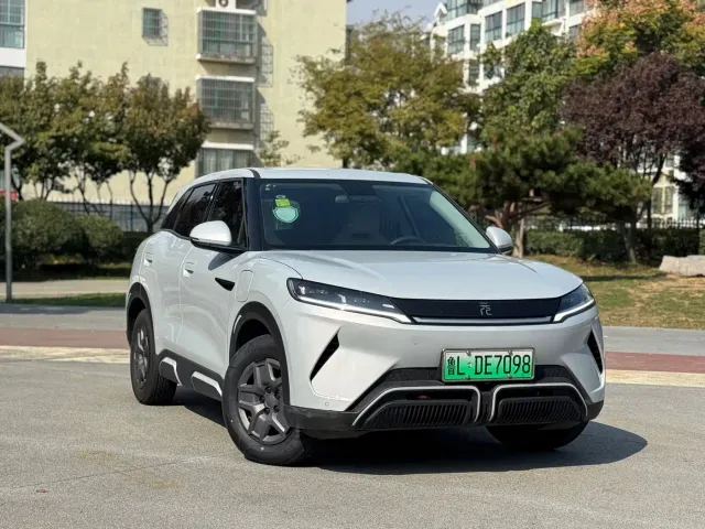 BYD Yuan UP — Фото автомобиля 2